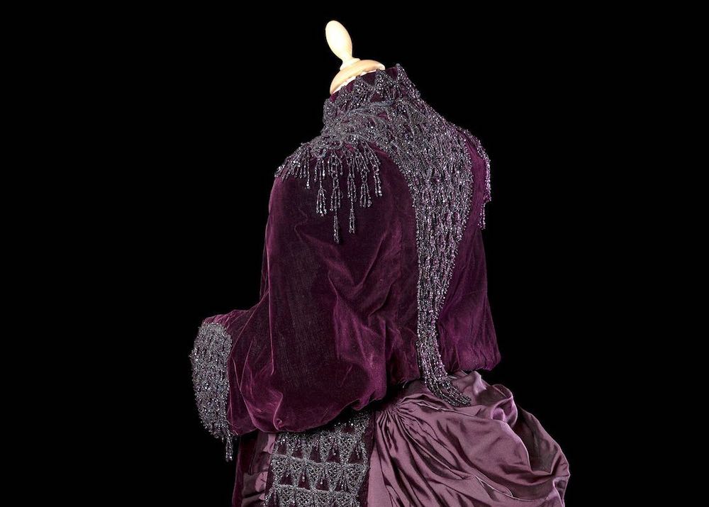 Visiting outfit, ca 1885, silk velvet & silk ottoman, sold by Tessier-Sarrou-et-Associes