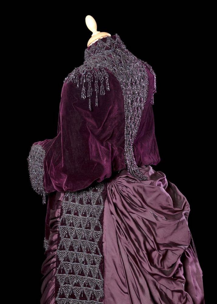 Visiting outfit, ca 1885, silk velvet & silk ottoman, sold by Tessier-Sarrou-et-Associes