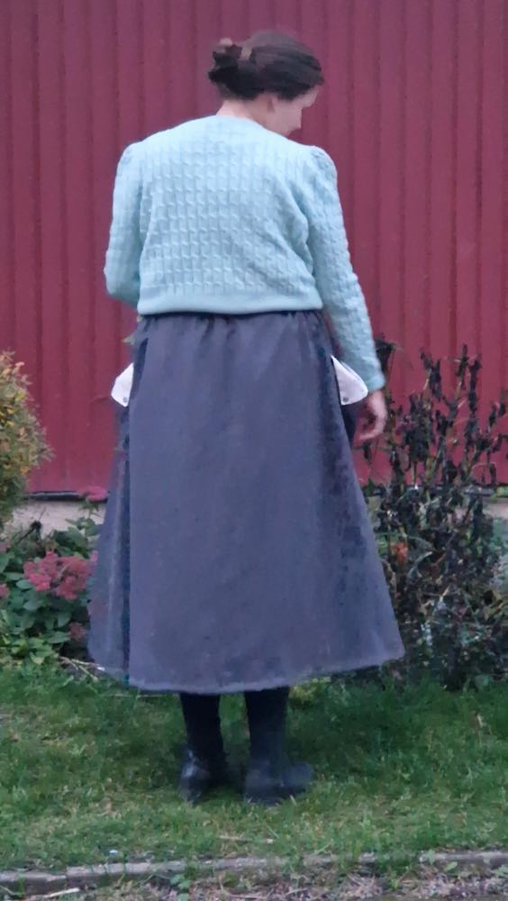 Hanna @medieval_family in the Scroop Patterns Tara Skirt