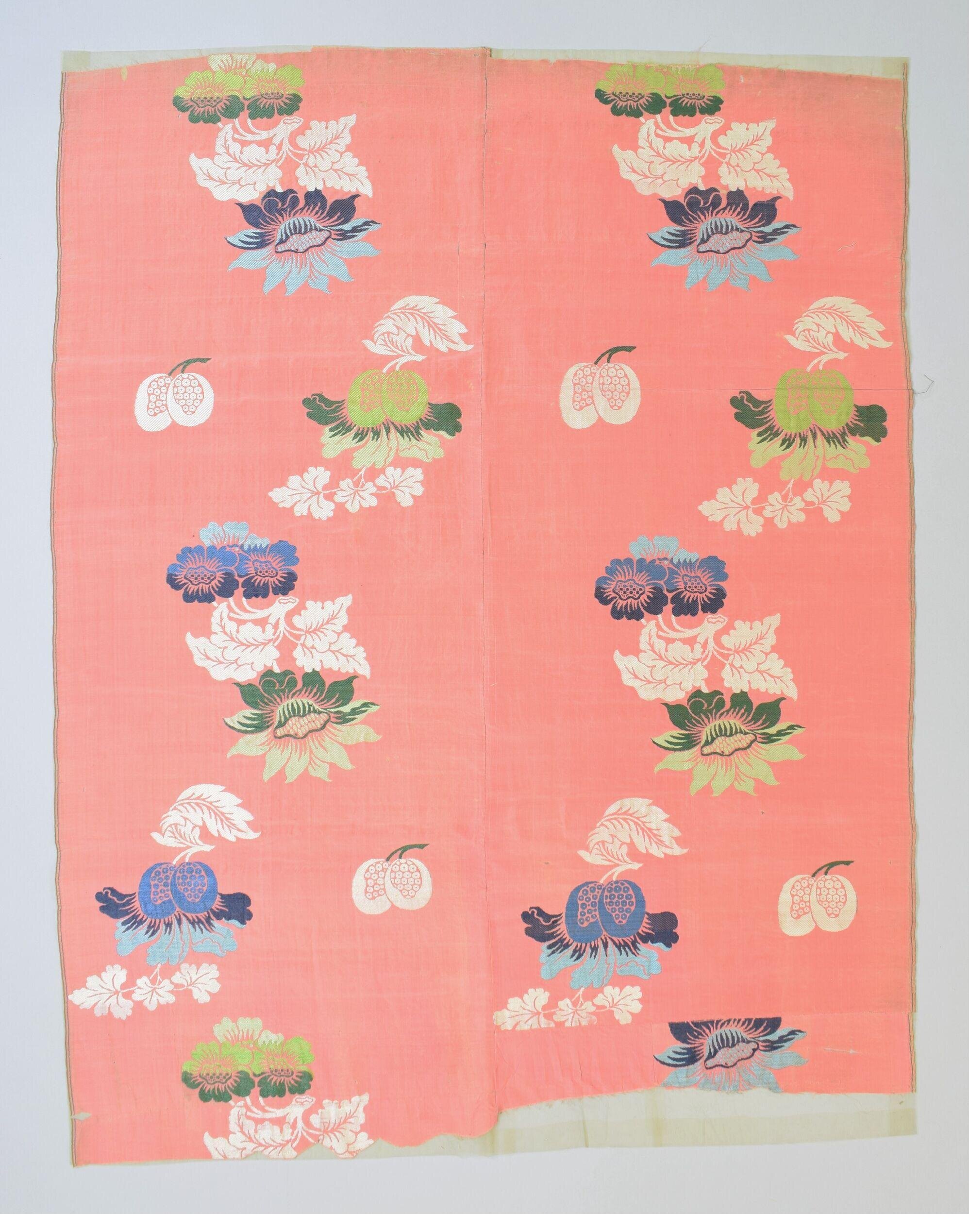 Dress fabric of brocaded silk, Netherlands, 1735-1740, Victoria and Albert Museum