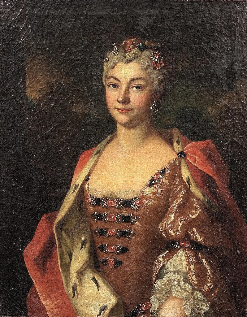 Henri Millot - Portrait of a noblewoman in a pink dress and an ermine-trimmed robe, ca. 1725