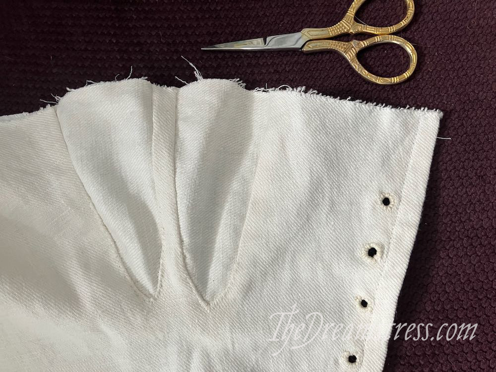 Scroop Patterns Minette Bust Gusset Tutorial