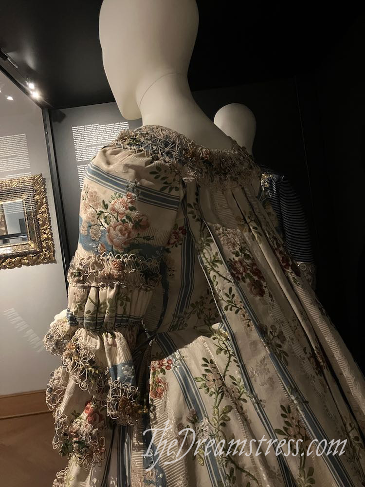 18th century clothes Museum of Decorative Arts, Prague thedreamstress.com
